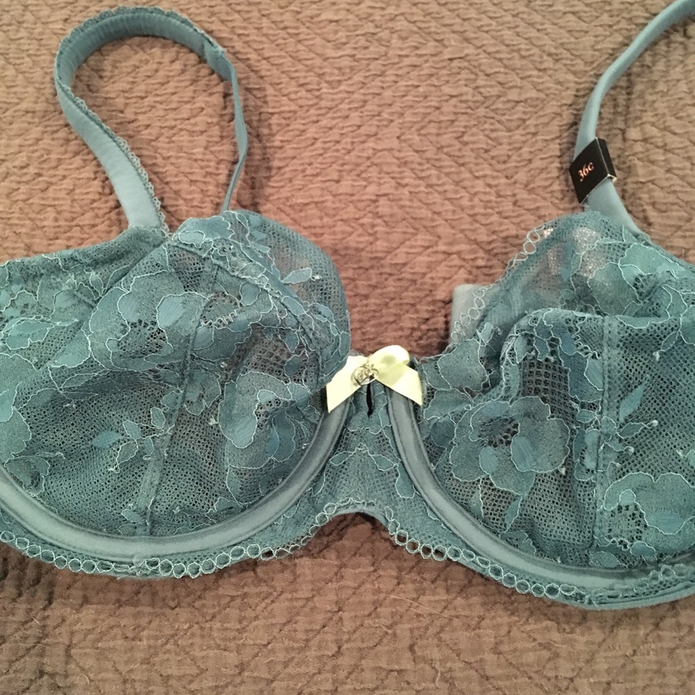 Victoria’s Secret Turquoise Lace Unlined Bra 36C